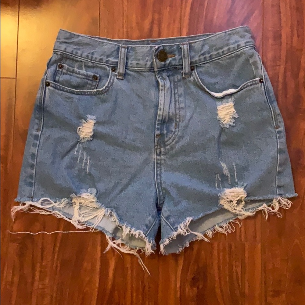 Urban outfitters bdg denim shorts size 27